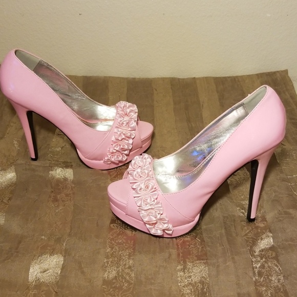 Pretty Pink Platforms - Picture 7 of 7